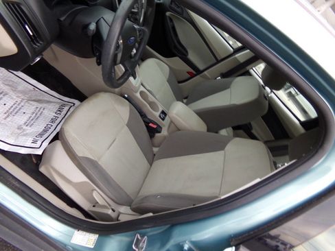 Used 2012 Ford Focus SE image 11