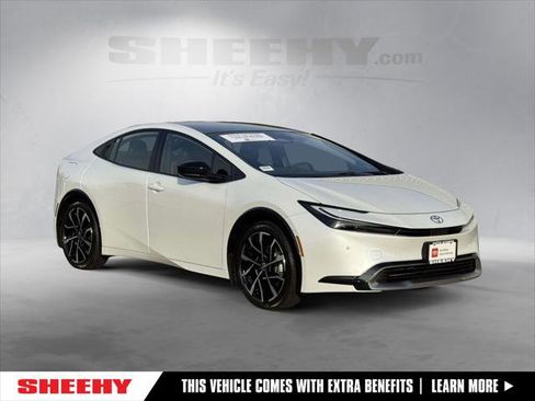 Certified 2025 Toyota Prius Plug-In Hybrid image 1