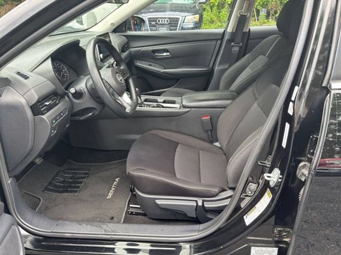 Used 2025 Nissan Sentra SV FWD image 22