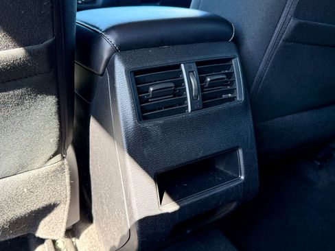 Used 2022 Mitsubishi Outlander ES image 35