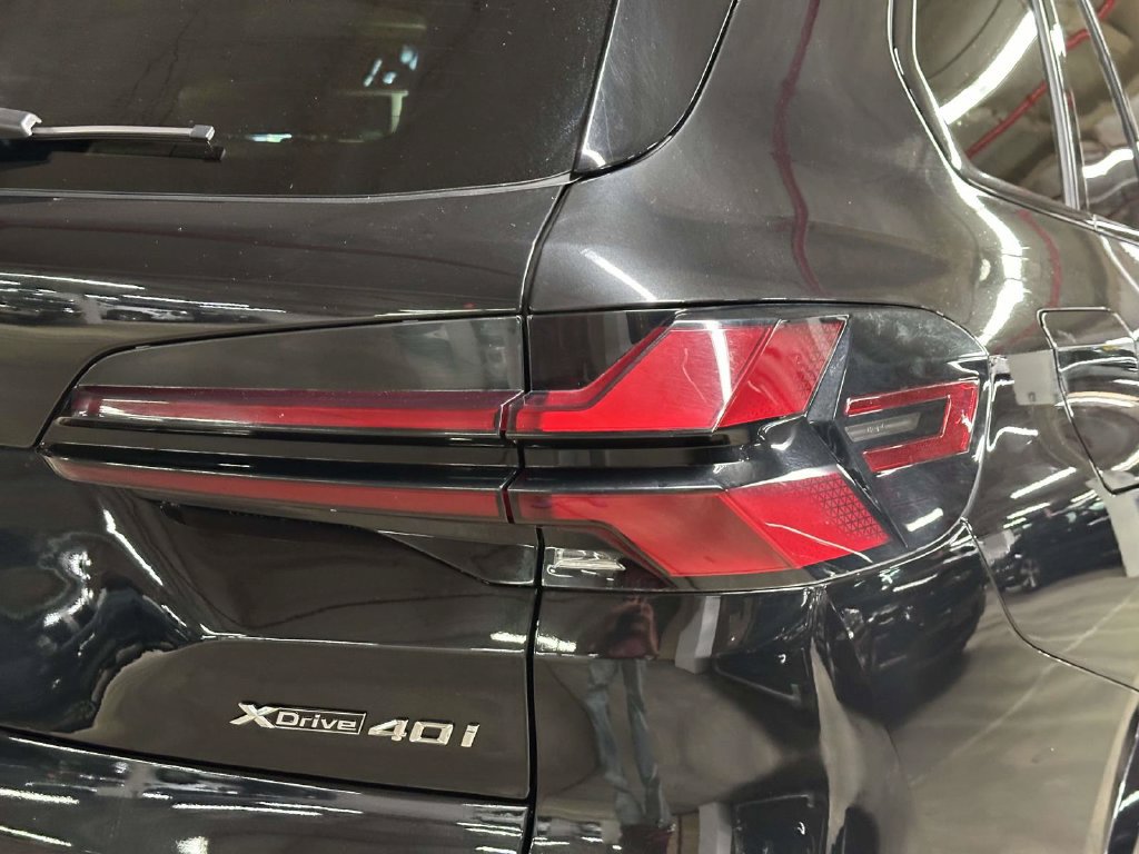 Used 2026 BMW X5 xDrive40i AWD/4WD image 11