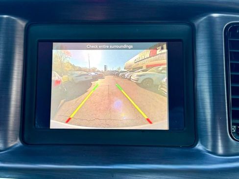 Used 2018 Dodge Charger SXT w/ Blacktop Package image 22