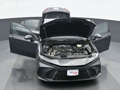 Used 2025 Toyota Camry XSE FWD image 34