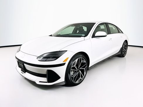 Used 2024 Hyundai Ioniq 6 SEL image 3