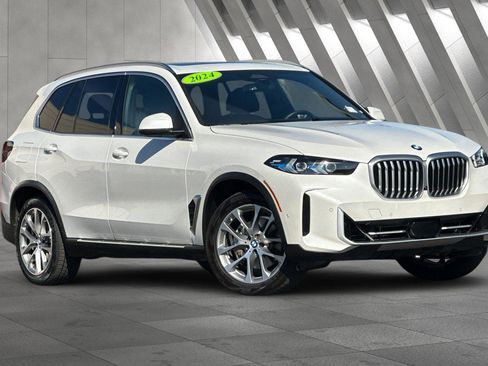 Used 2024 BMW X5 sDrive40i w/ Premium Package image 2