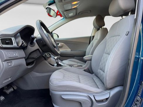 Used 2019 Kia Niro LX FWD image 12