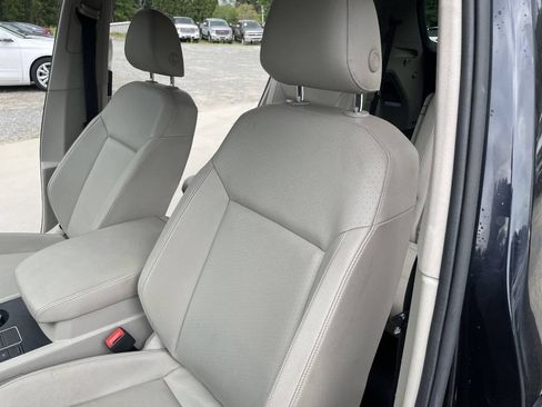 Used 2019 Volkswagen Atlas SE FWD image 17