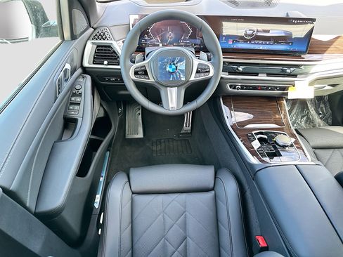 New 2026 BMW X5 sDrive40i w/ M Sport Package image 17