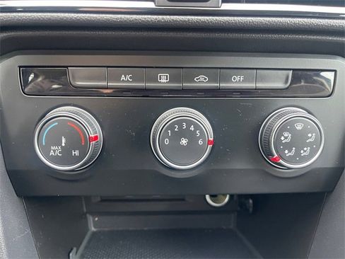 Used 2022 Volkswagen Taos S image 23