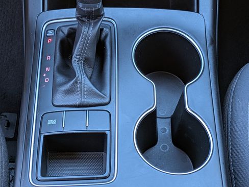 Used 2019 Kia Sorento LX image 24