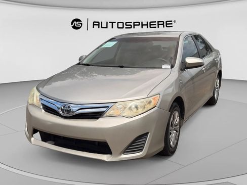 Used 2014 Toyota Camry LE FWD image 4