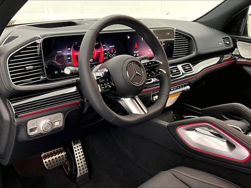 New 2026 Mercedes-Benz GLS 580 4MATIC image 6