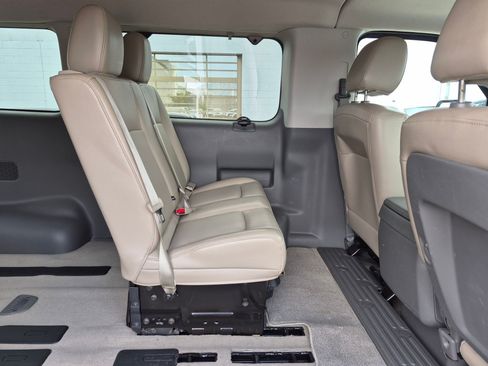 Used 2018 Nissan NV 3500 SL RWD image 28