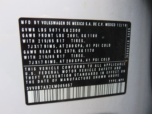 Used 2019 Volkswagen Tiguan S image 32