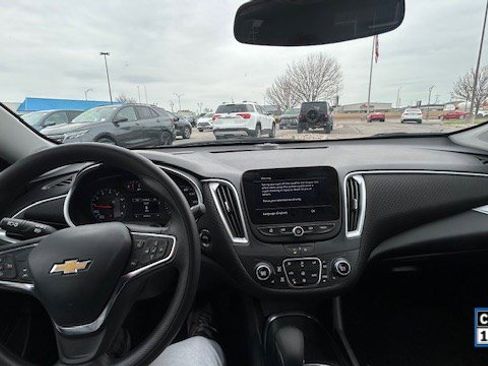 Used 2024 Chevrolet Malibu LT image 4