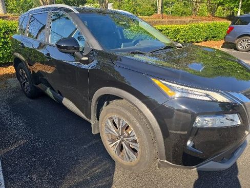 Certified 2023 Nissan Rogue SV w/ SV Premium B Package FWD image 5
