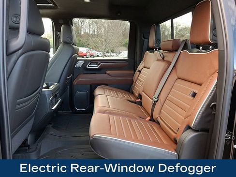 Used 2025 GMC Sierra 2500 Denali Ultimate image 14