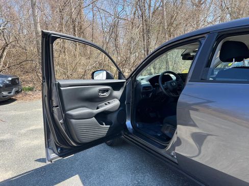 Used 2026 Honda HR-V LX image 16