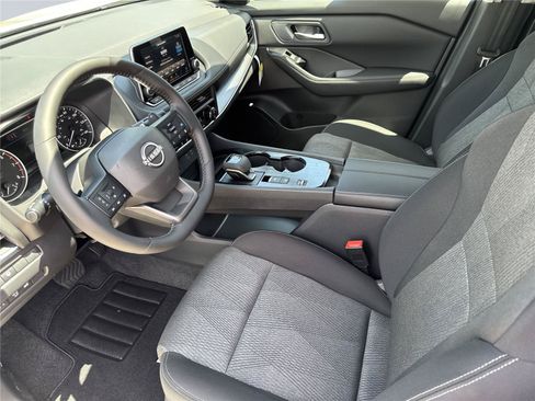 New 2026 Nissan Rogue SV FWD image 10