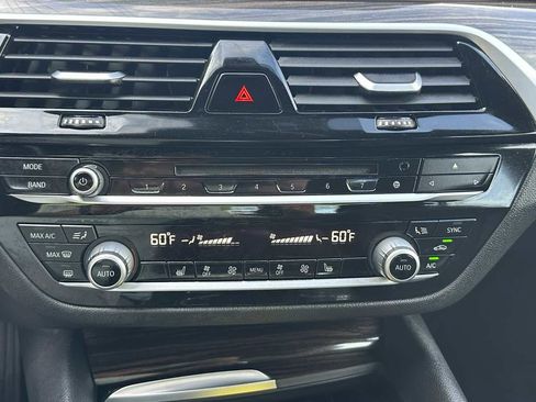 Used 2018 BMW 540i xDrive image 28