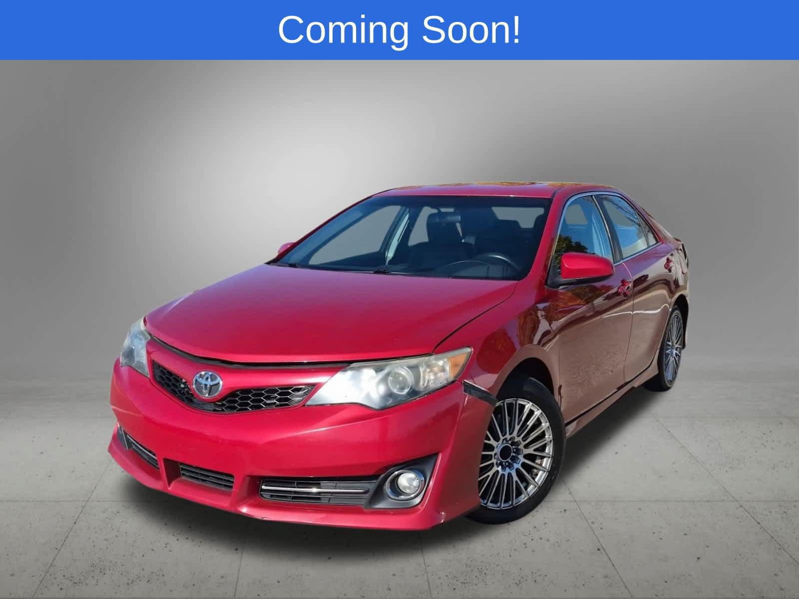 Used 2013 Toyota Camry SE FWD image 1