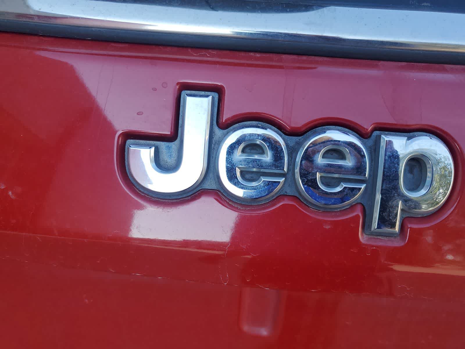 Used 2019 Jeep Compass Latitude FWD image 11