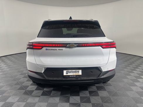 New 2026 Chevrolet Equinox EV LT image 4