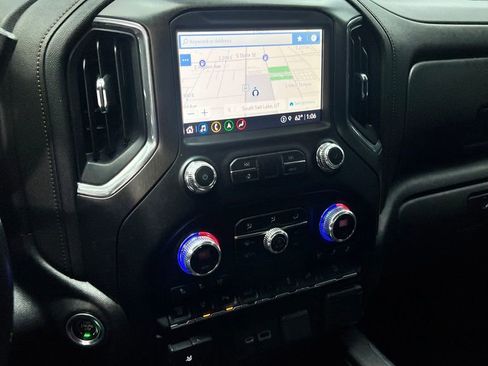 Used 2021 GMC Sierra 3500 AT4 w/ AT4 Premium Plus Package AWD/4WD image 12