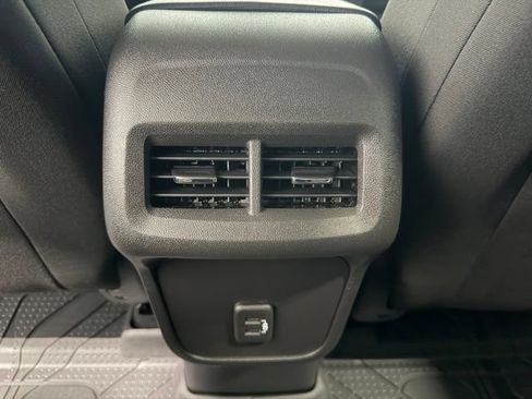 Used 2024 Chevrolet Equinox LT w/ LPO, Floor Liner Package FWD image 27