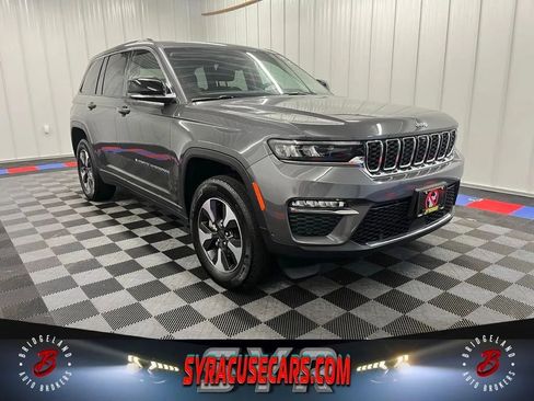 Used 2022 Jeep Grand Cherokee Limited 4xe w/ Luxury Tech Group II AWD/4WD image 1