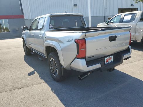 Certified 2026 Toyota Tacoma TRD Sport AWD/4WD image 3