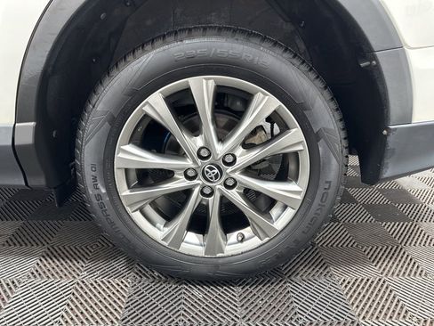 Used 2016 Toyota RAV4 Limited image 34