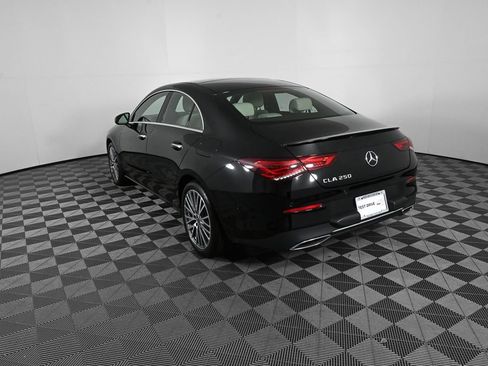Used 2023 Mercedes-Benz CLA 250 image 4