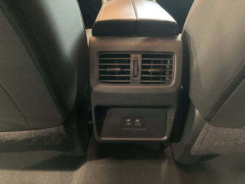 Used 2023 Nissan Rogue SV image 25