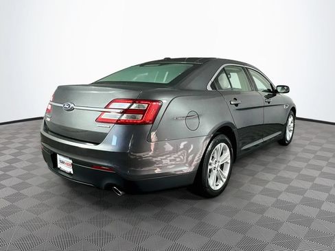 Used 2015 Ford Taurus SE FWD image 10
