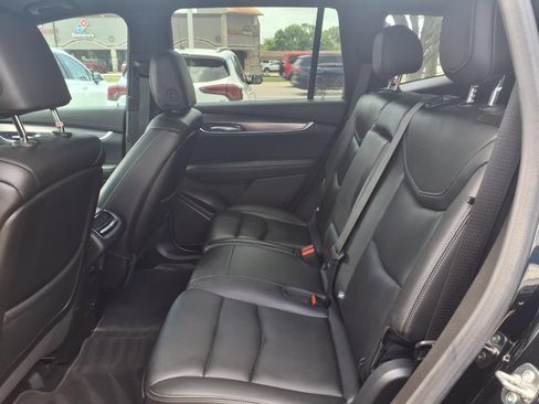 Used 2024 Cadillac XT6 Luxury FWD image 18