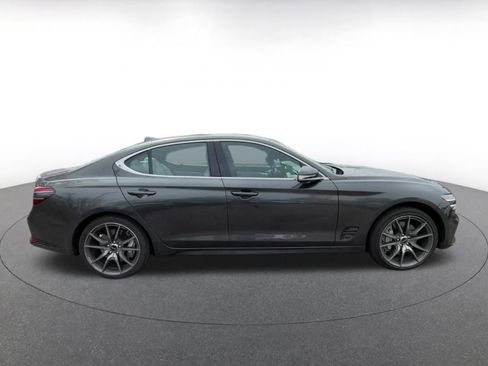 Used 2025 Genesis G70 2.5T image 16