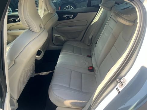 Used 2022 Volvo S60 B5 Inscription w/ Advanced Package FWD image 10
