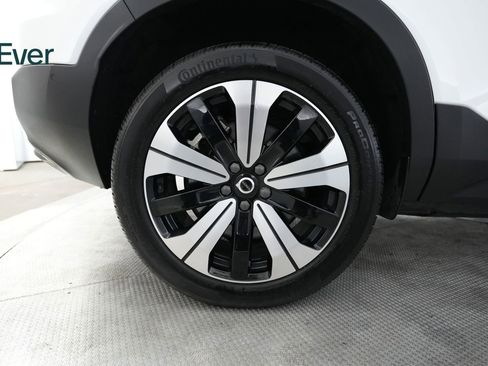 Used 2023 Volvo XC40 Recharge Plus w/ Protection Package Premier image 22