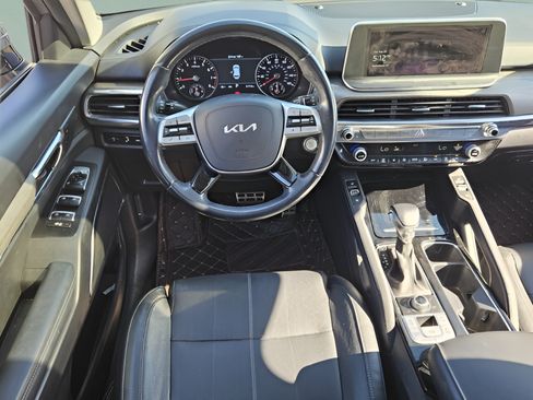 Used 2022 Kia Telluride SX w/ Nightfall Edition Package AWD/4WD image 12