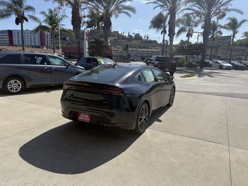 Certified 2026 Toyota Prius XLE image 27