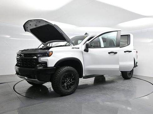 Used 2025 Chevrolet Silverado 1500 ZR2 AWD/4WD image 46