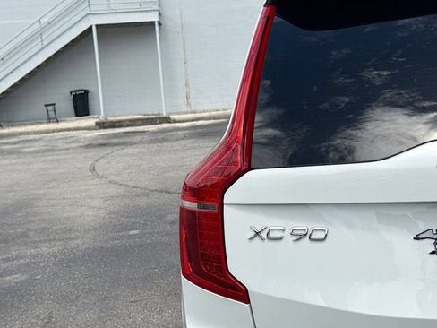 Used 2024 Volvo XC90 B6 Ultimate w/ Protection Package AWD/4WD image 10