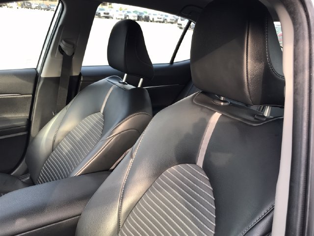 Used 2024 Toyota Camry SE FWD image 4