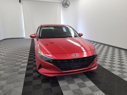 Used 2021 Hyundai Elantra SEL w/ Convenience Package FWD image 14