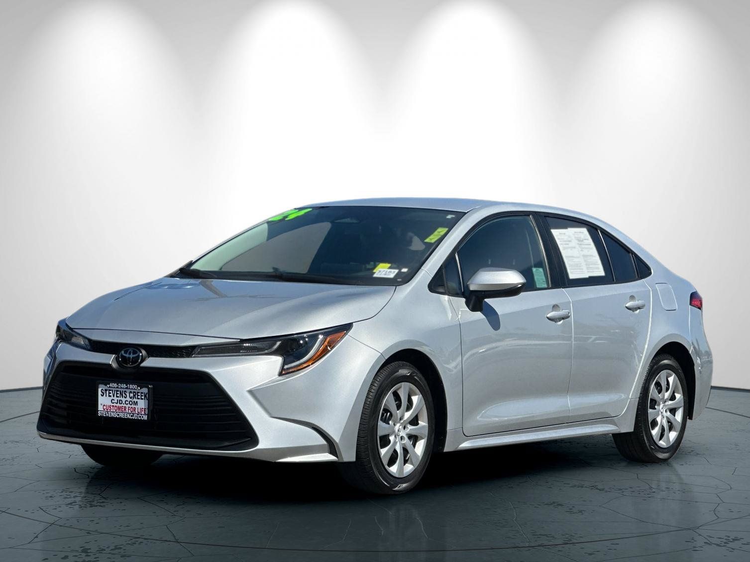 Used 2024 Toyota Corolla LE FWD image 8