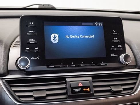 Used 2020 Honda Accord LX image 17