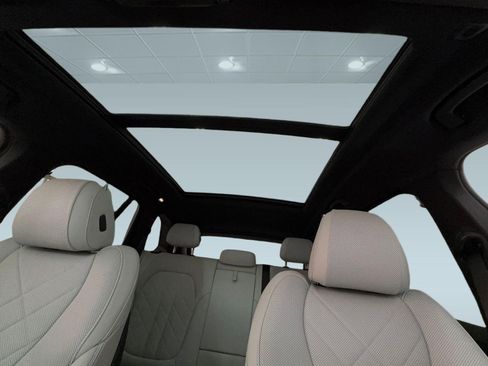 Used 2024 BMW X5 sDrive40i w/ M Sport Package RWD image 14