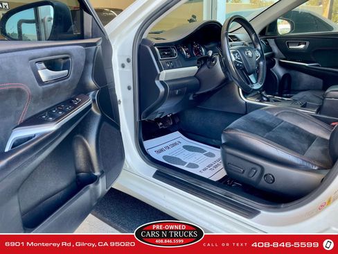 Used 2017 Toyota Camry XSE FWD image 7