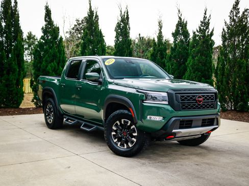 Used 2023 Nissan Frontier PRO-4X w/ Technology Package image 2